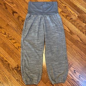 Lululemon high-waisted light weight joggers, size 4